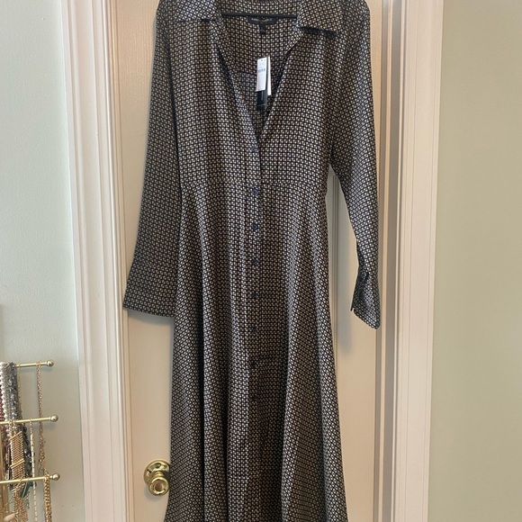 Banana Republic Dresses & Skirts - Banana Republic Navy Print Long Sleeve Dress